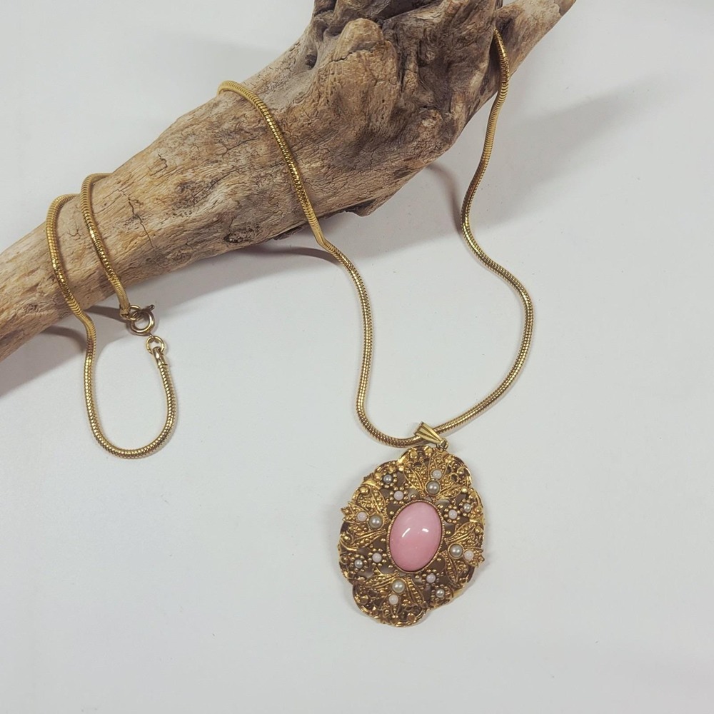 Vintage Avon Pink Cabochon Faux Pearl Pendant Necklace Gold Tone 30" Granny Core - Picture 4 of 8